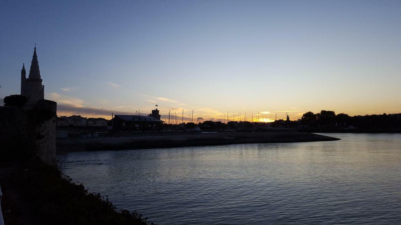 L'Abri D'Emilie Villa Saint-Xandre Buitenkant foto