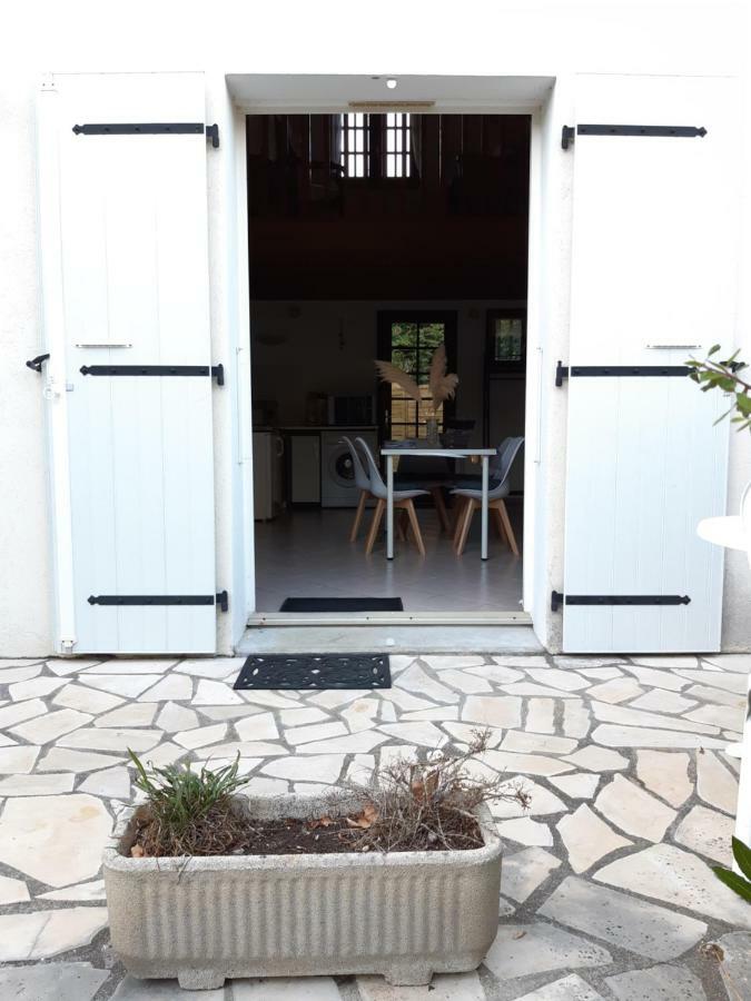 L'Abri D'Emilie Villa Saint-Xandre Buitenkant foto